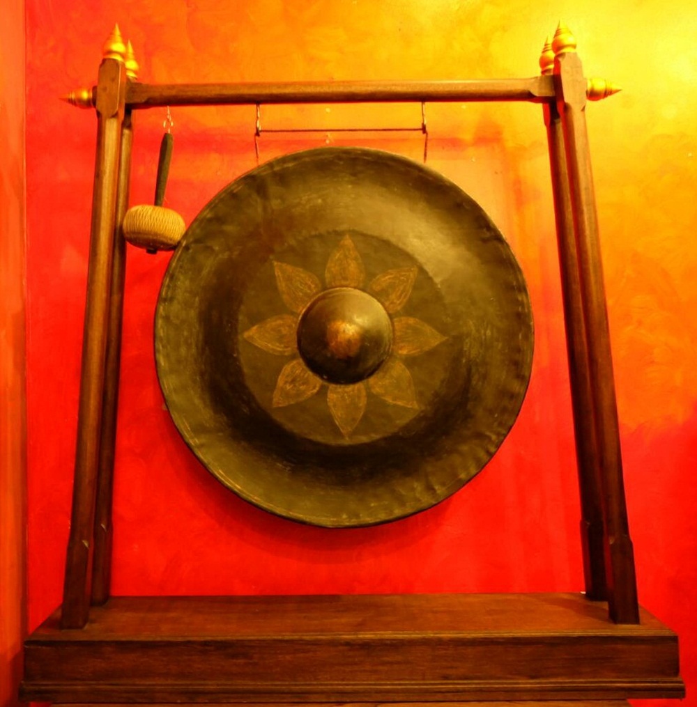 Gong On Stand 80 cm.