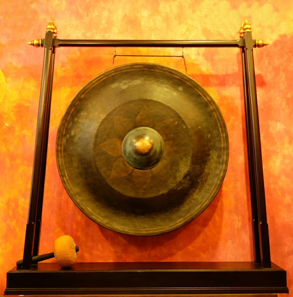 Gong 110 cm. with stand